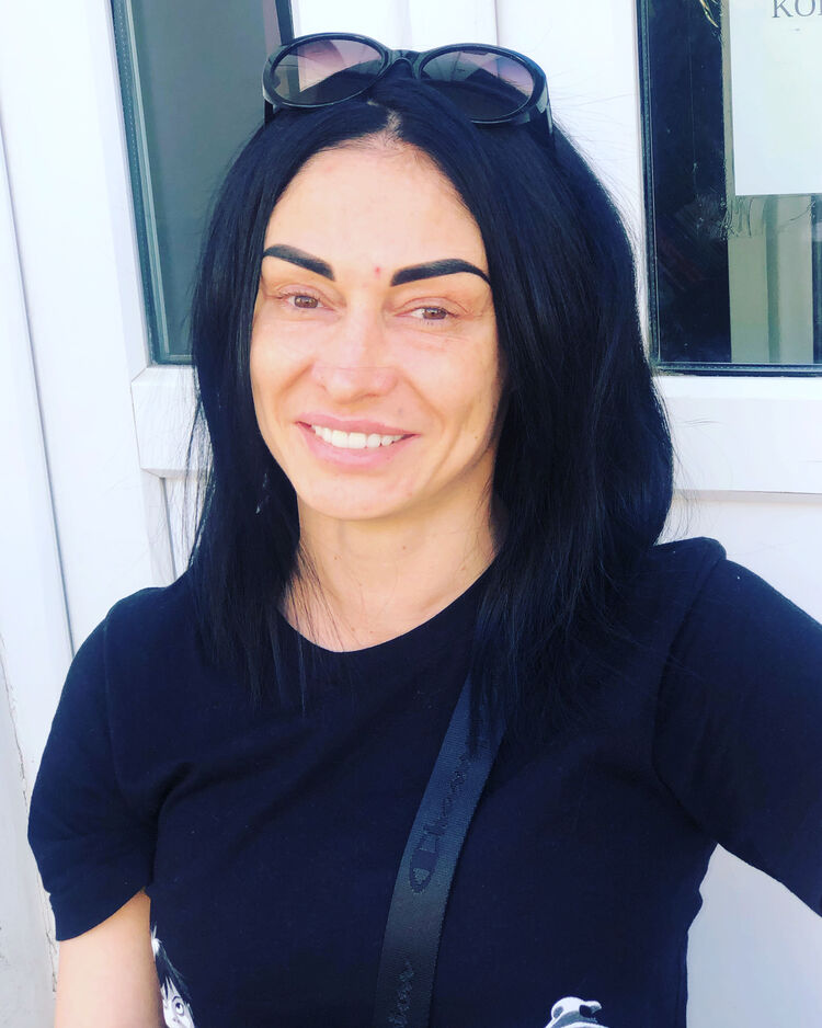  ,   Alesia, 42 ,   ,   