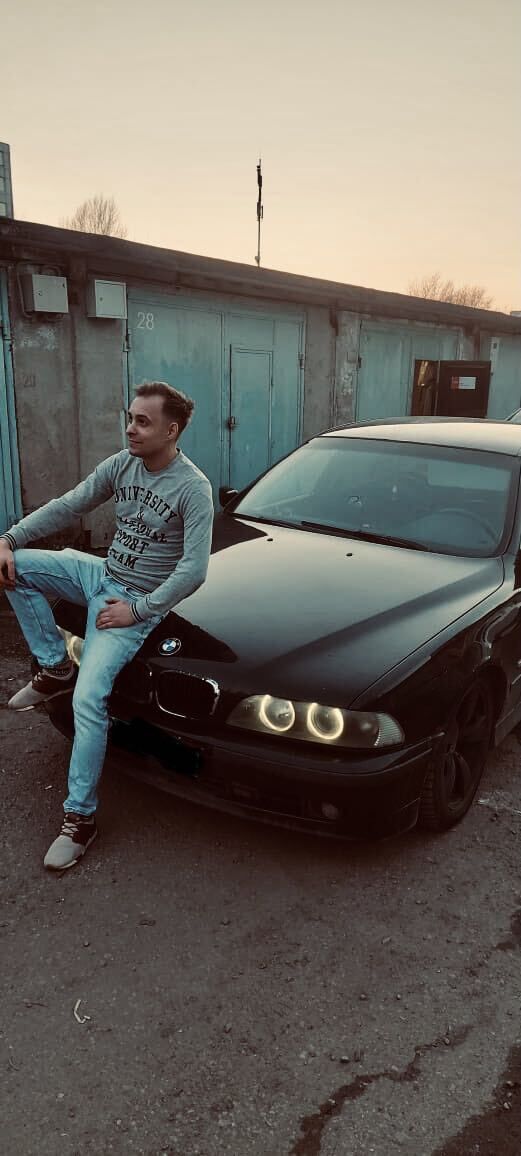  30515340  Yury, 32 ,    