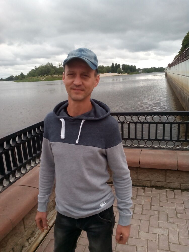  12828530  Andrey, 47 ,    