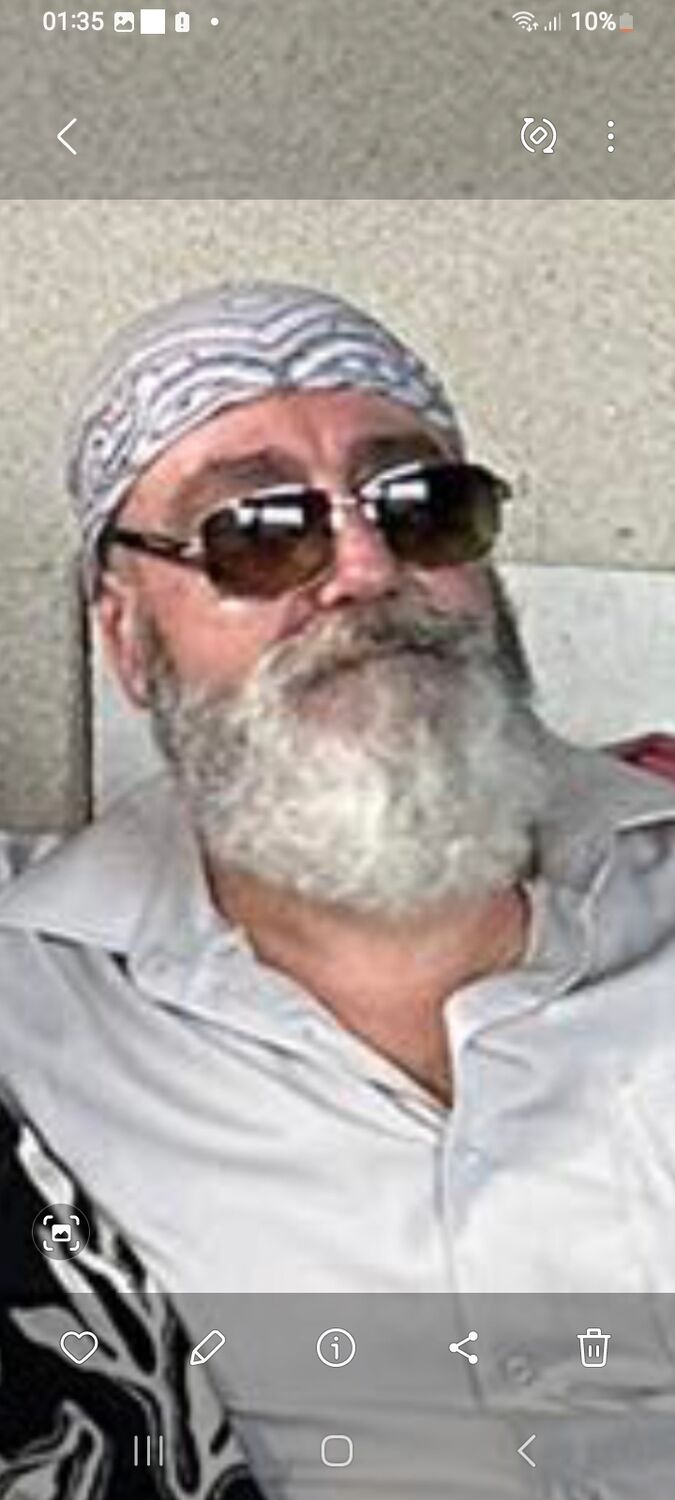  52651010  Kakha, 55 ,    