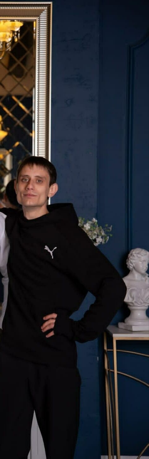  52788360  Robertnik, 29 ,    
