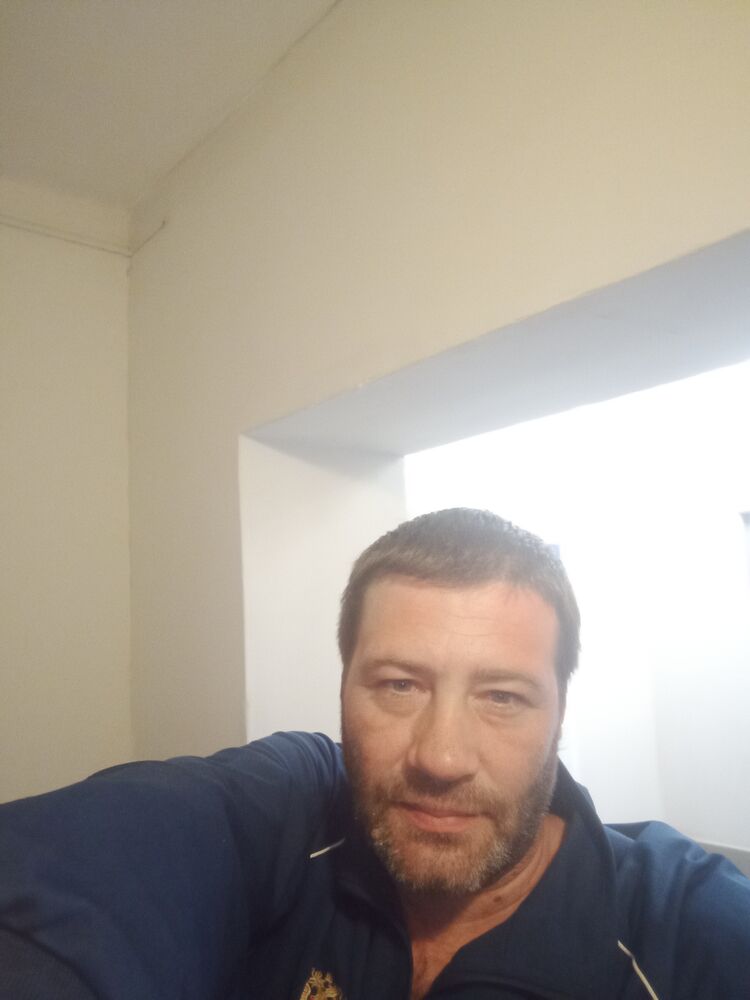  45775420  Alex, 47 ,    
