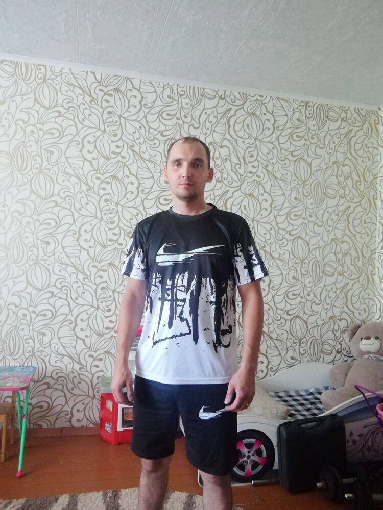  27287230  Andrey, 32 ,    
