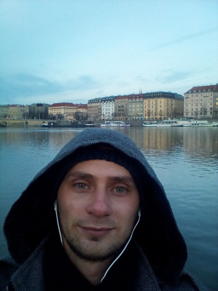  20497230  Vladimir, 35 ,    