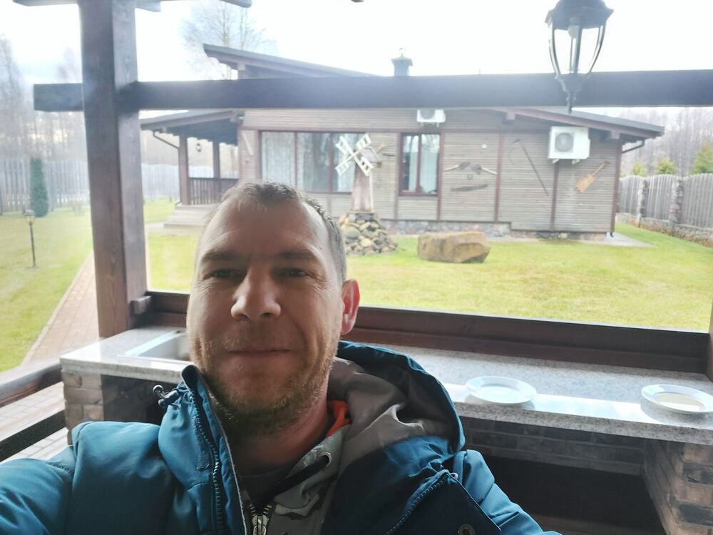  ,   Alex ander, 43 ,   ,   , c 