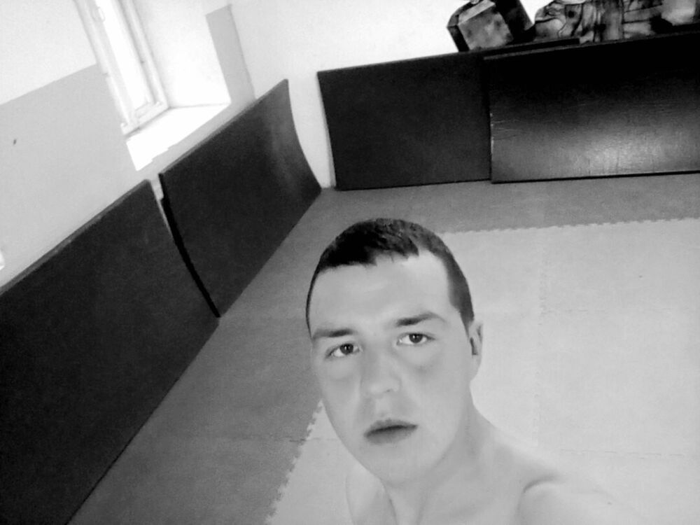  14528190  Danil, 26 ,    