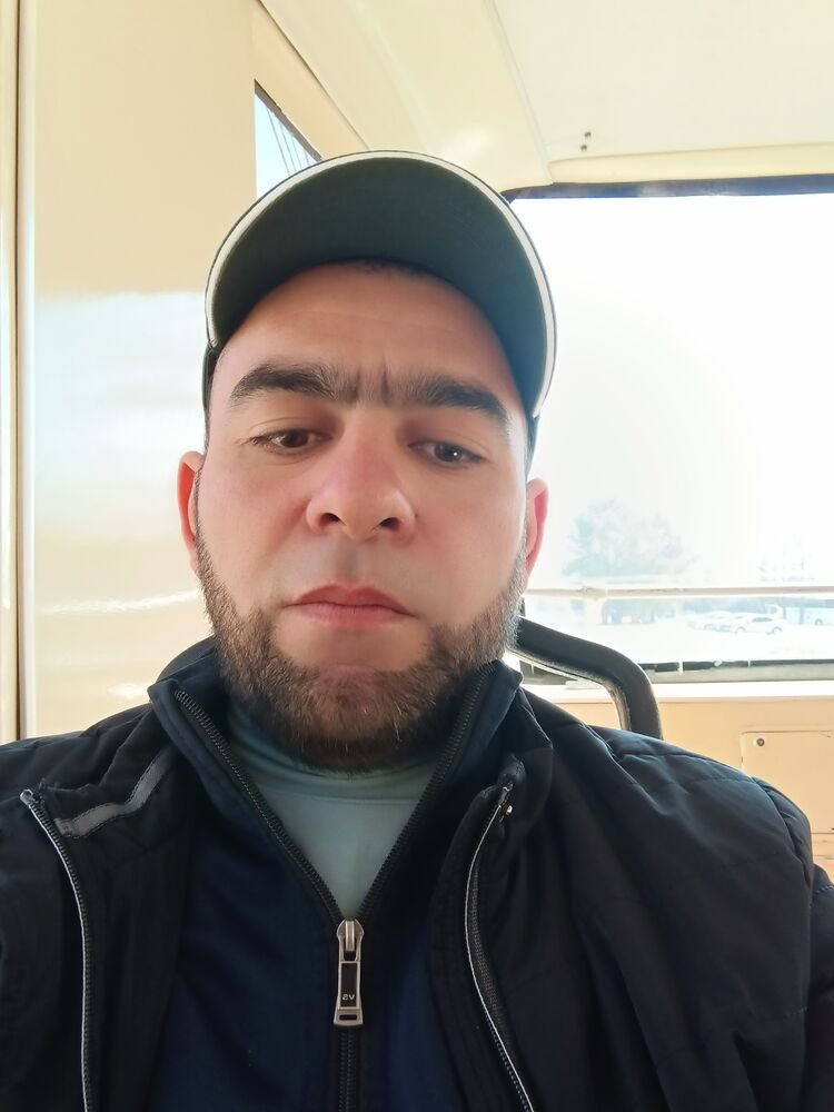  34257180  Ilhomjon, 25 ,    