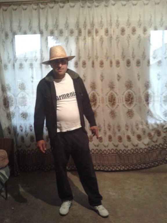 12417300  ARTUR, 43 ,    