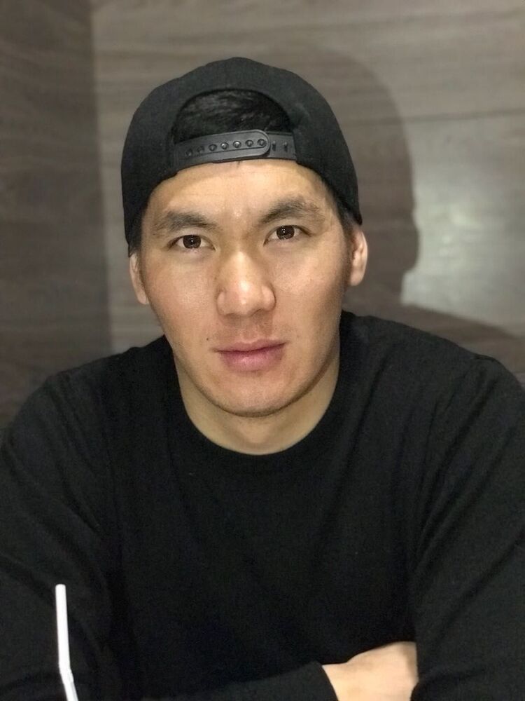  ,   Adok, 32 ,  
