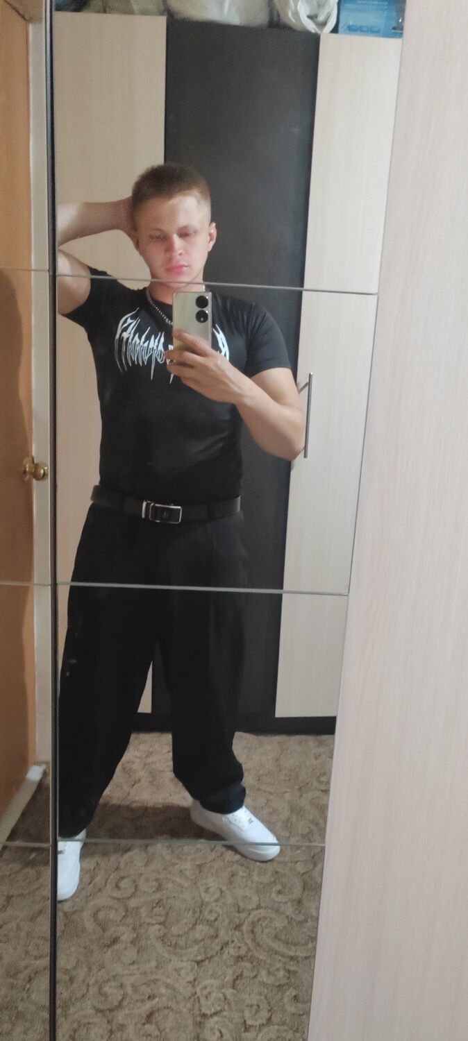  53911640  Nik, 19 ,    Richmond