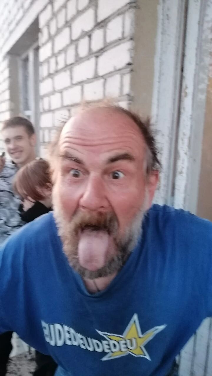  37385530  , 20 ,    