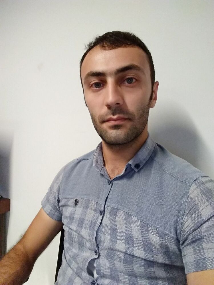  17028990  Murad, 35 ,    