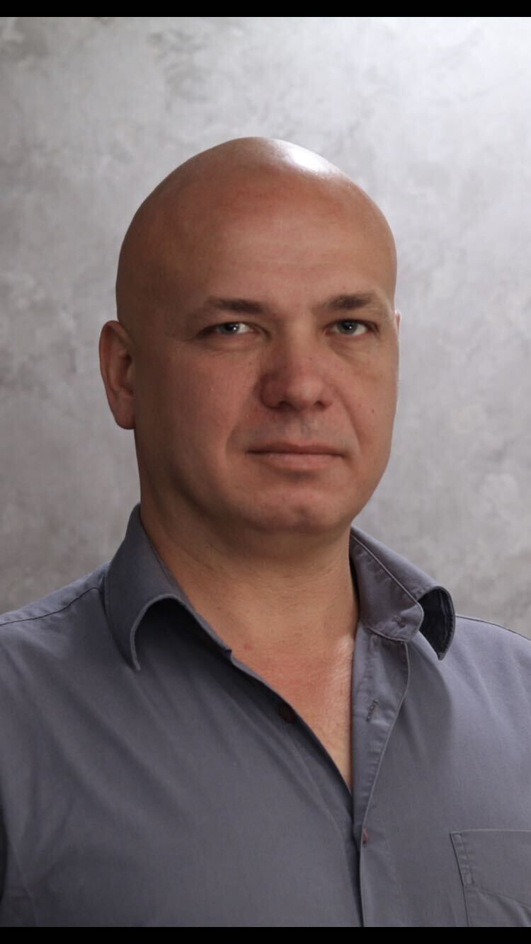  39074880  Sergio, 46 ,    