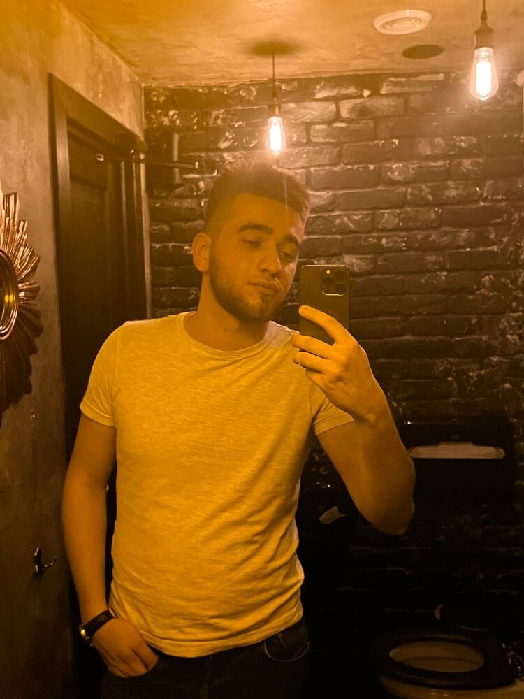  33661480  , 24 ,    -