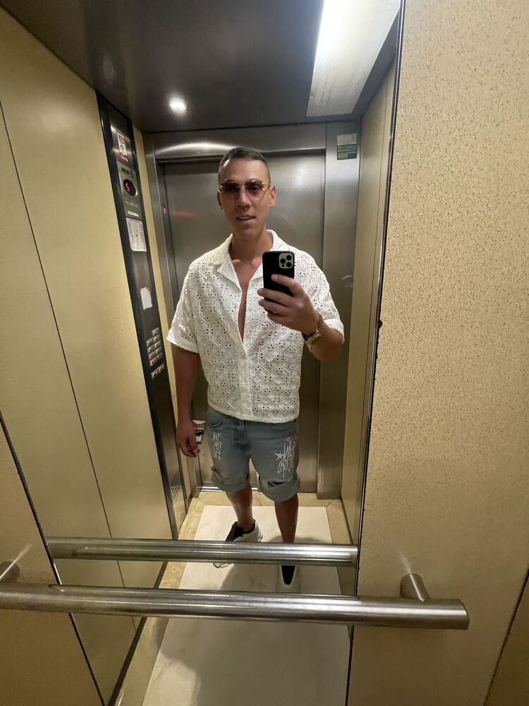  ,   David, 28 ,   