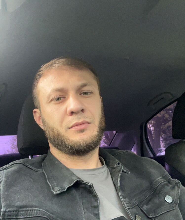  34448530  , 37 ,    