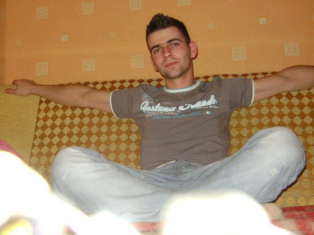  6148860  Alex, 39 ,    Bro