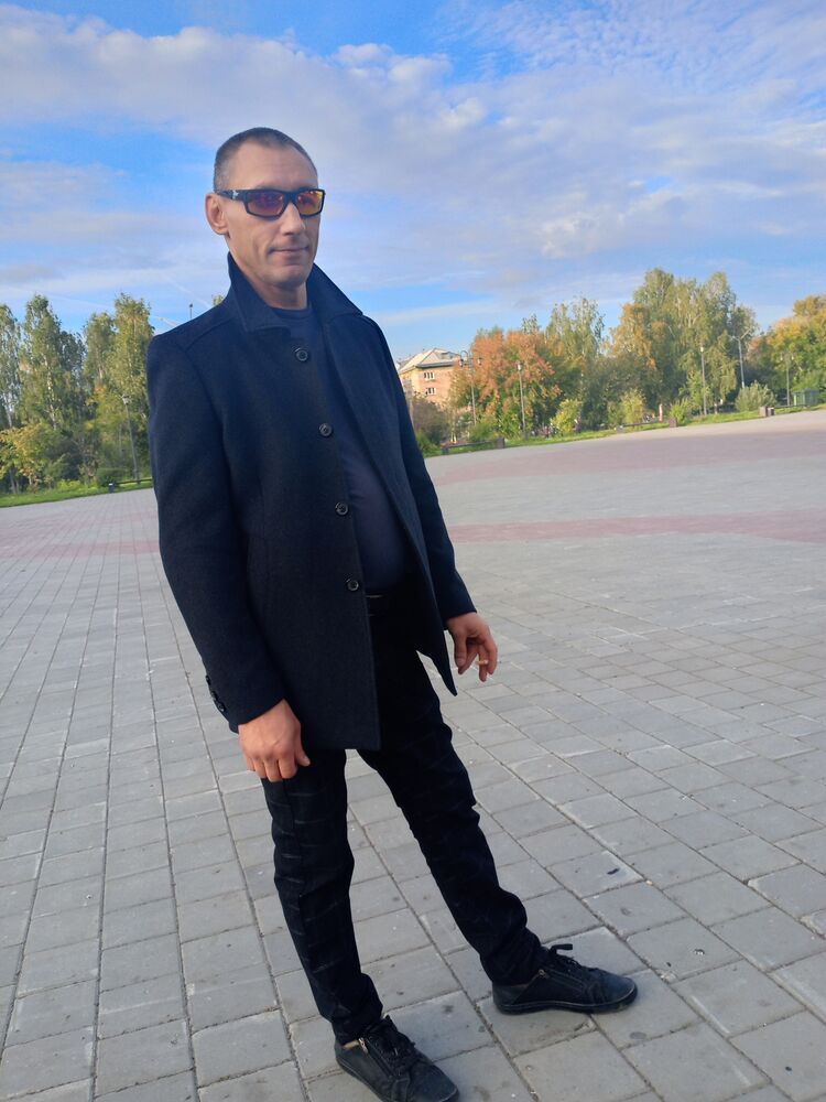  46576330  , 42 ,    
