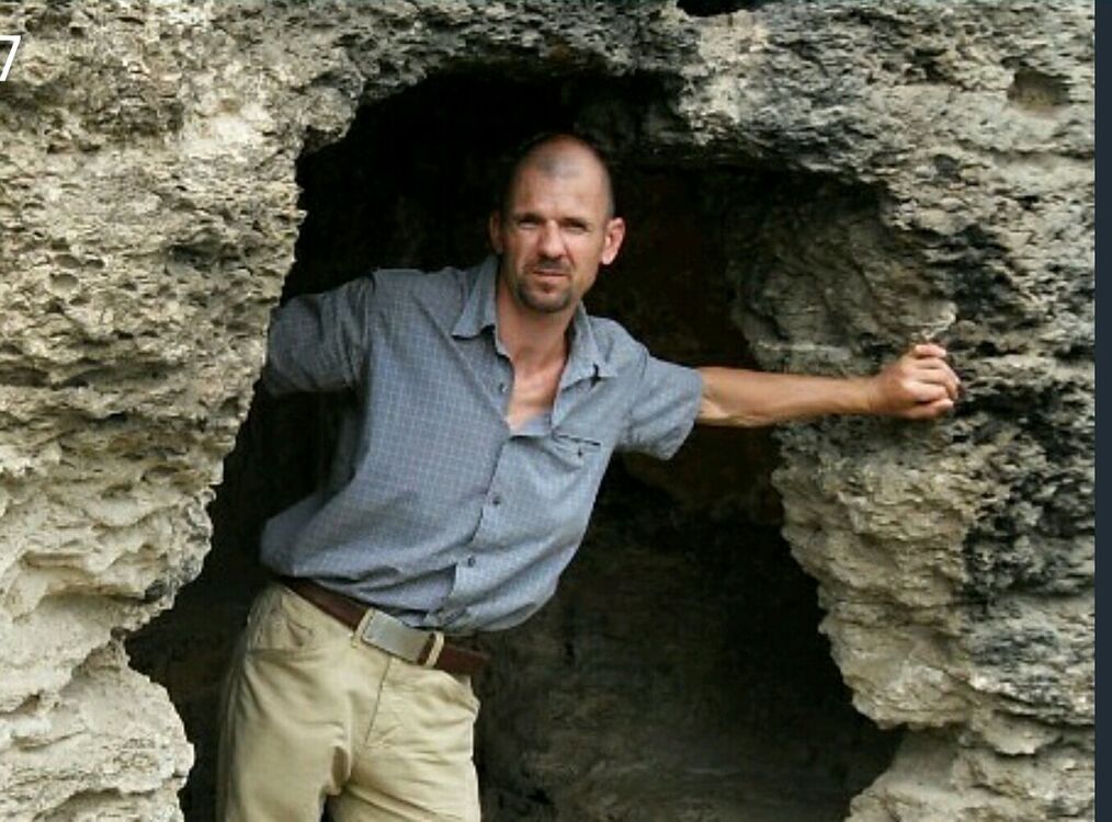  8112440  Vladimir, 51 ,    
