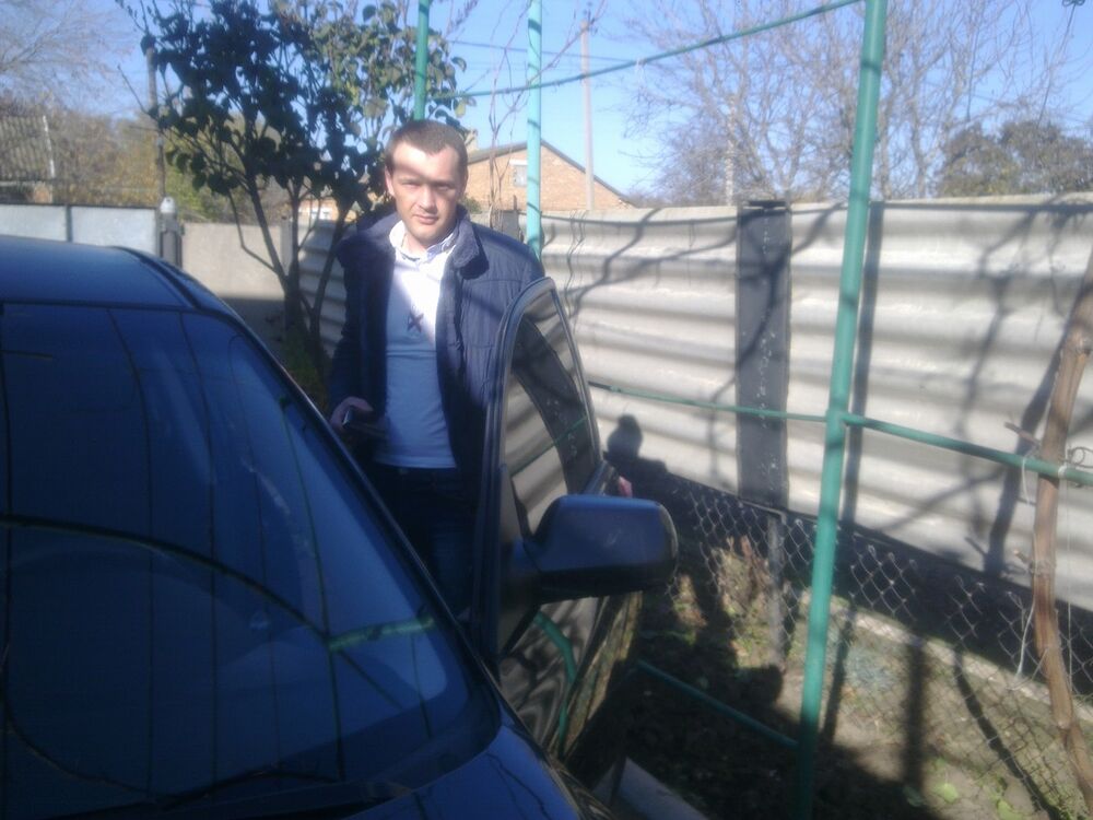  6056370  Alex, 42 ,    