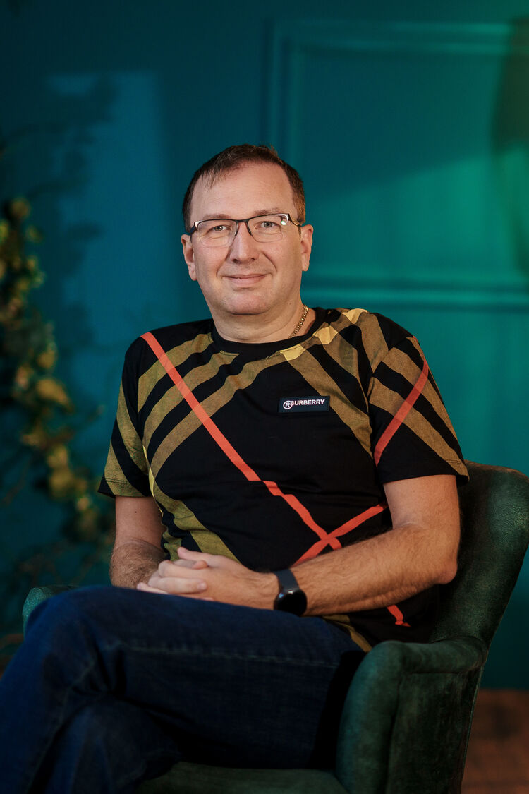  ,   Vlad, 39 ,   ,   , c 