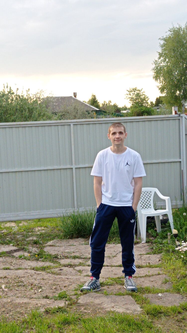  35088990  Stanislav, 35 ,    