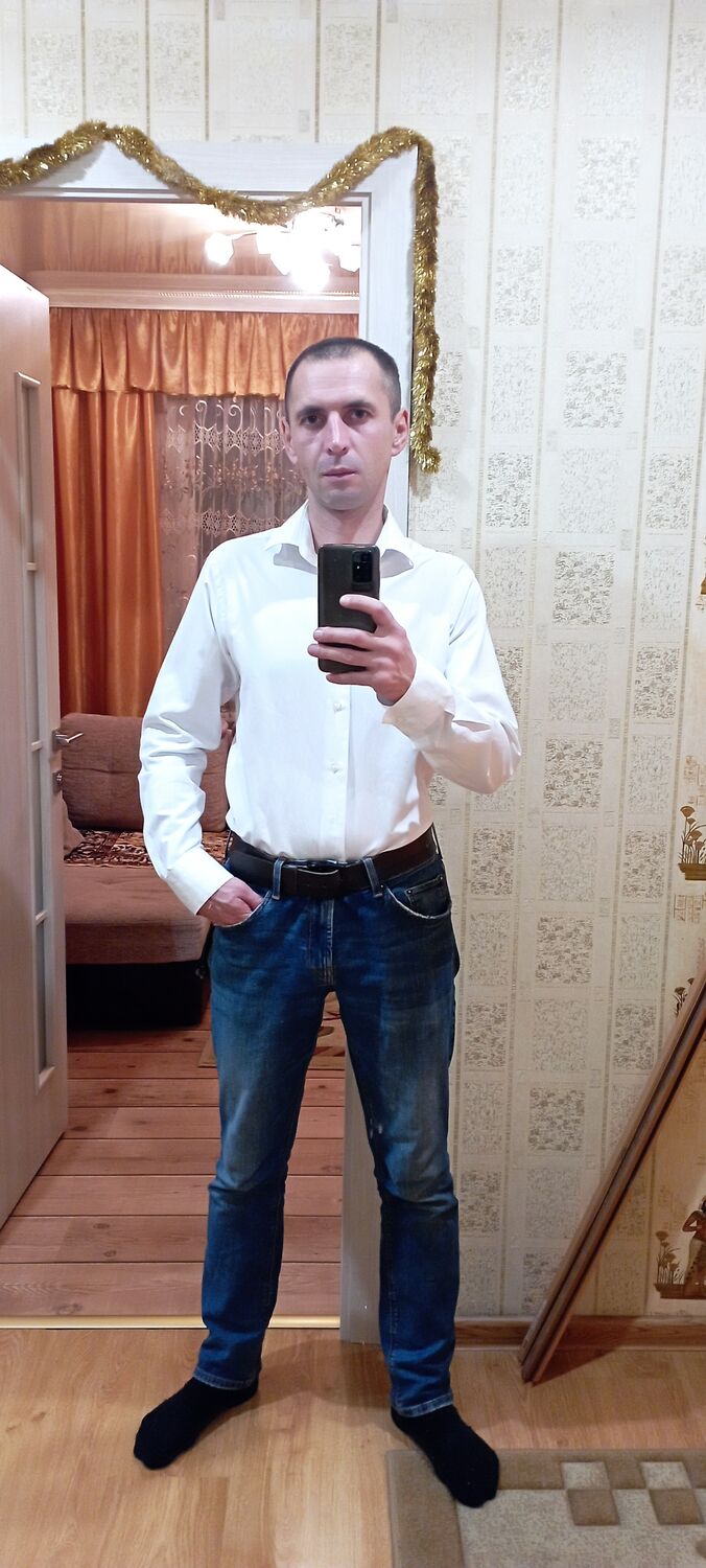  33160110  Artur, 36 ,    