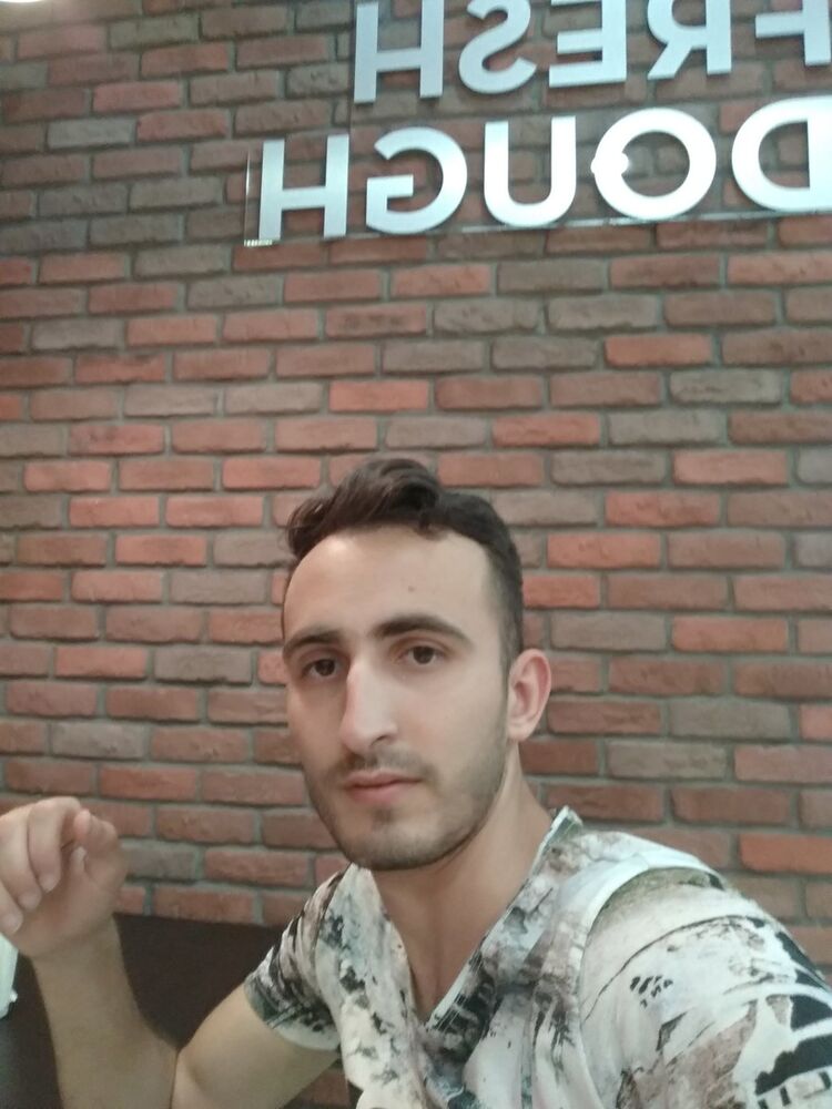  18120670  , 32 ,    
