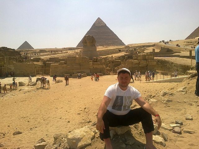  -,   Artur, 42 ,   ,   