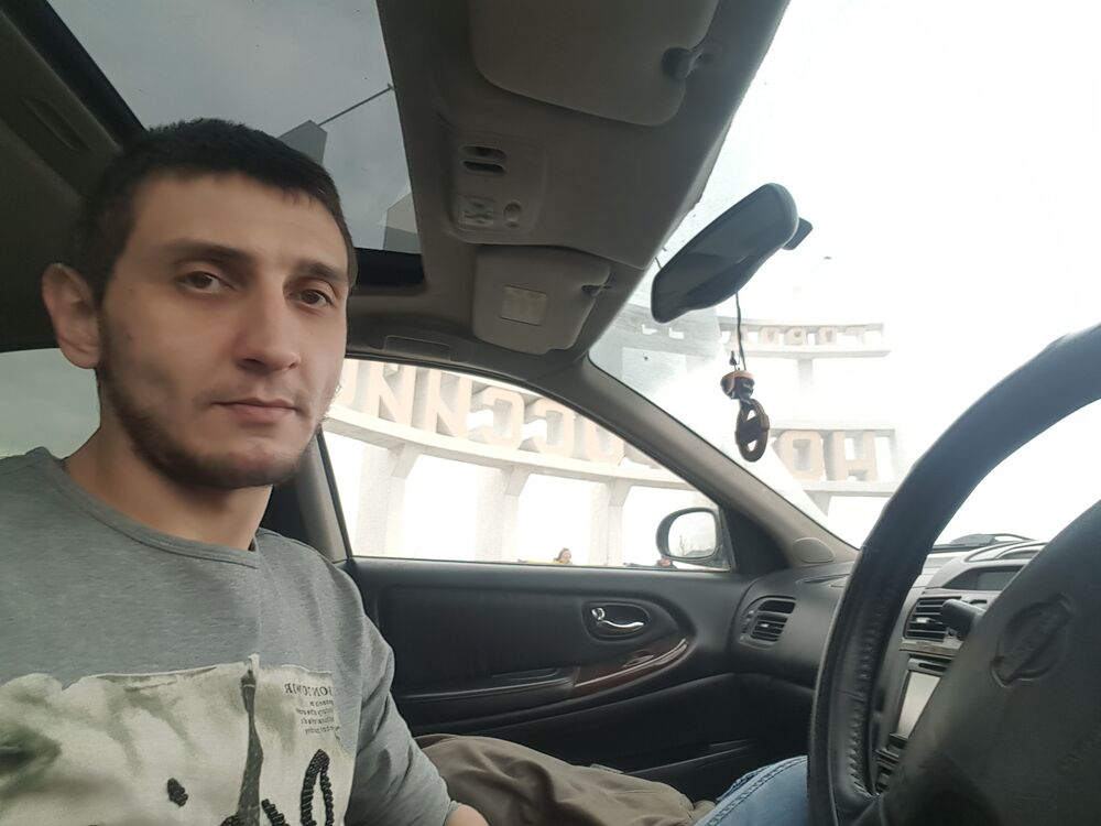  34233020  Evgeny, 36 ,    