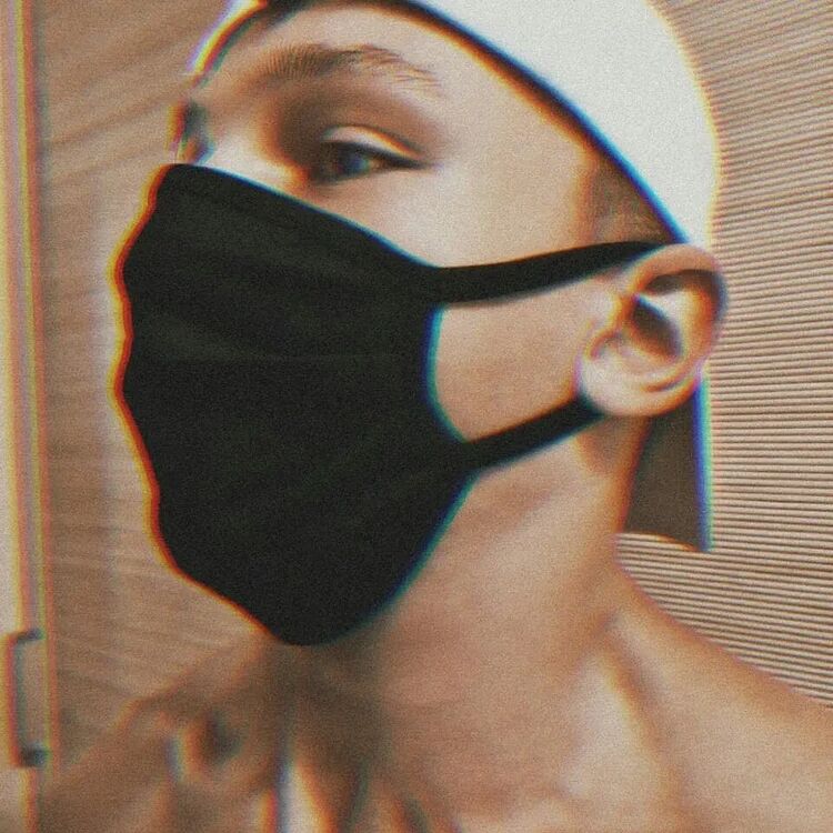  27535960  Daniil, 22 ,    