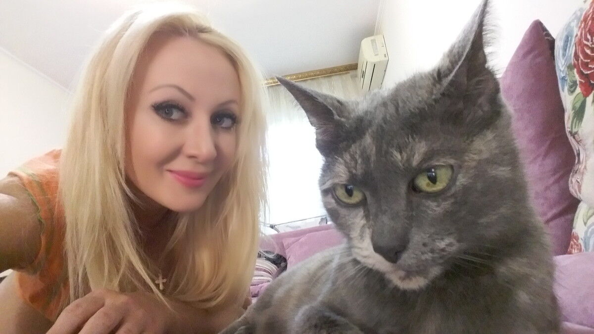  ,   Elena, 42 ,     , c 