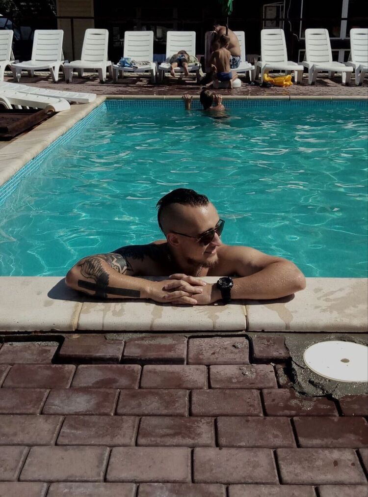  ,   Aleks, 27 ,   ,   