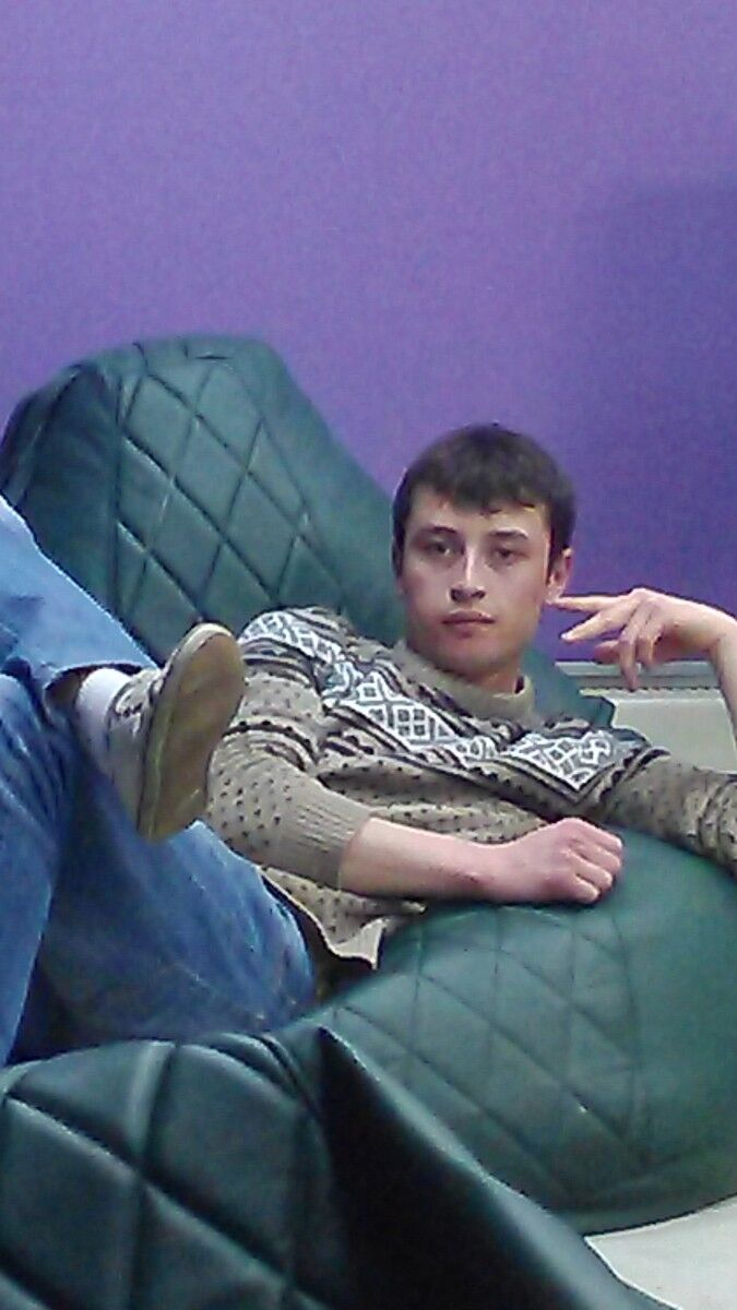  7428890  Shuxrat, 32 ,    
