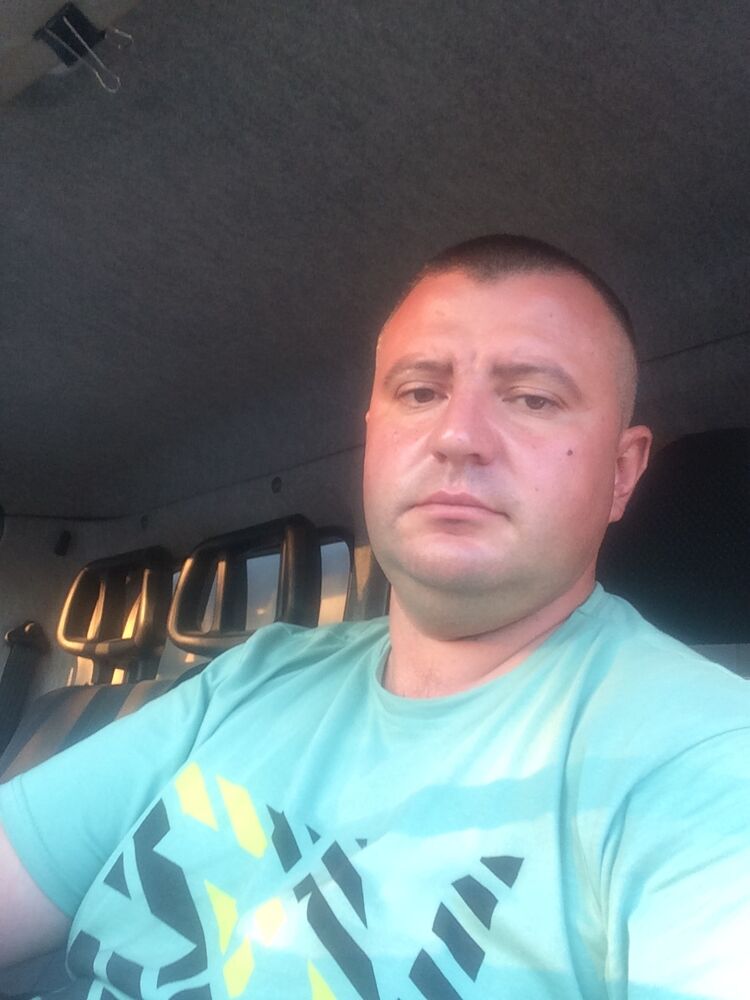  23652730  , 39 ,    