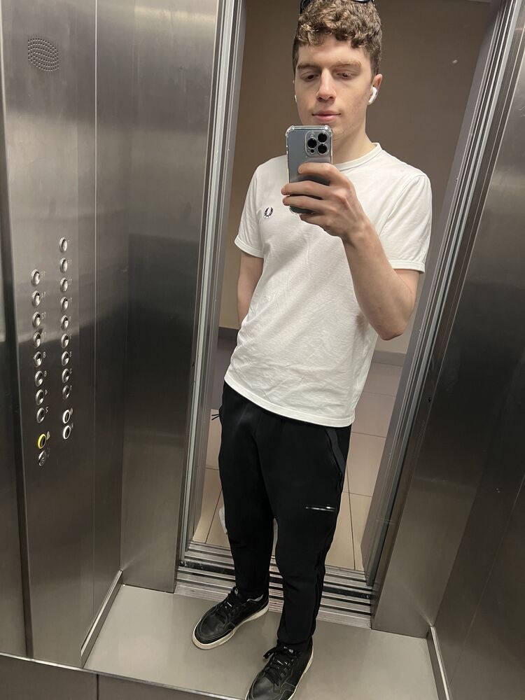  29556360  , 24 ,    