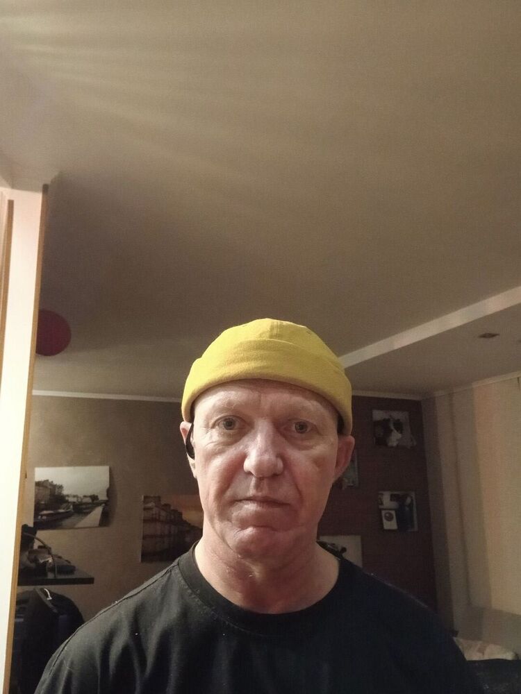  51358690  Andrei, 52 ,    