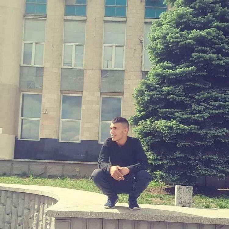  46778560  Vlad, 24 ,    