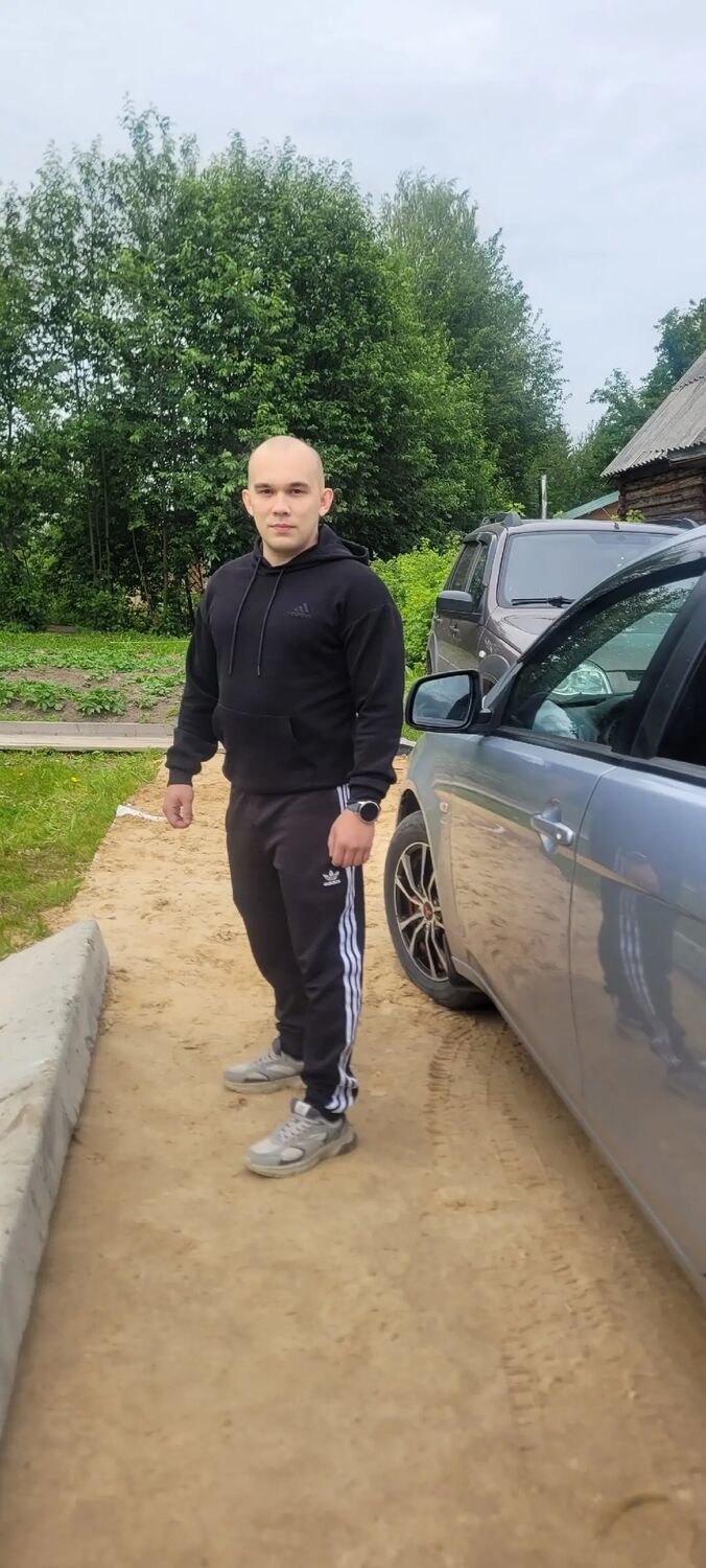  ,   Denis, 29 ,   ,   