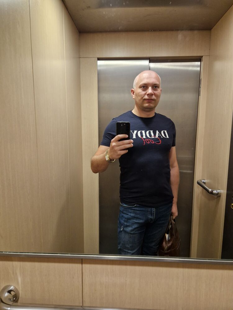  44973730  , 39 ,    