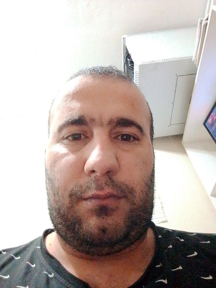  49518190  Zaman, 34 ,    