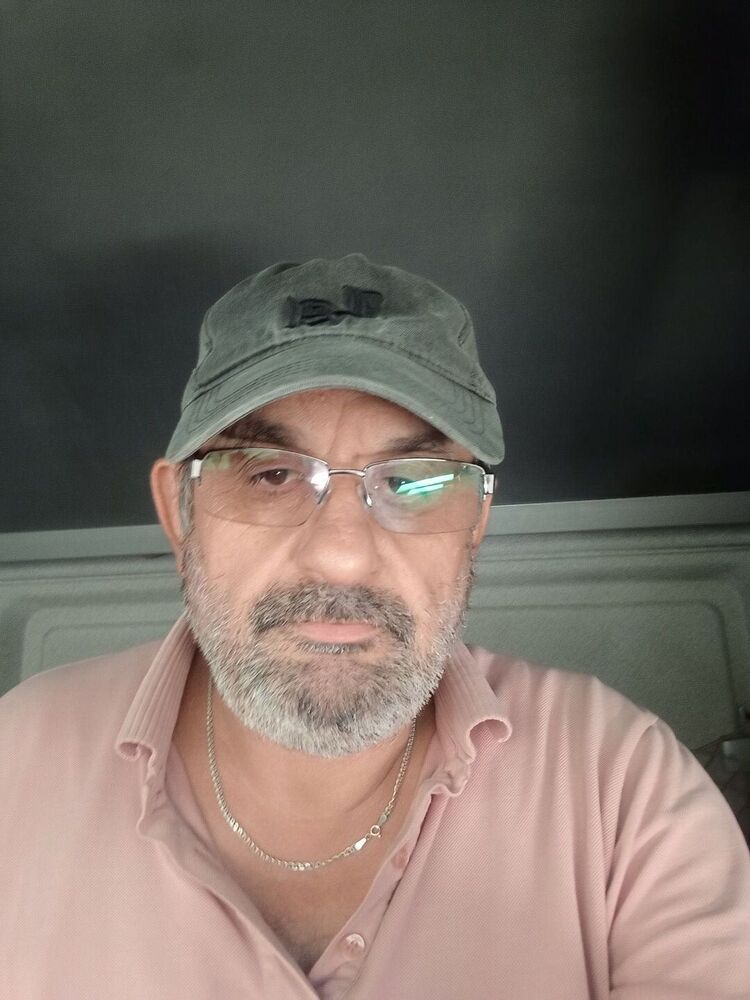  53833960  Adem, 50 ,    