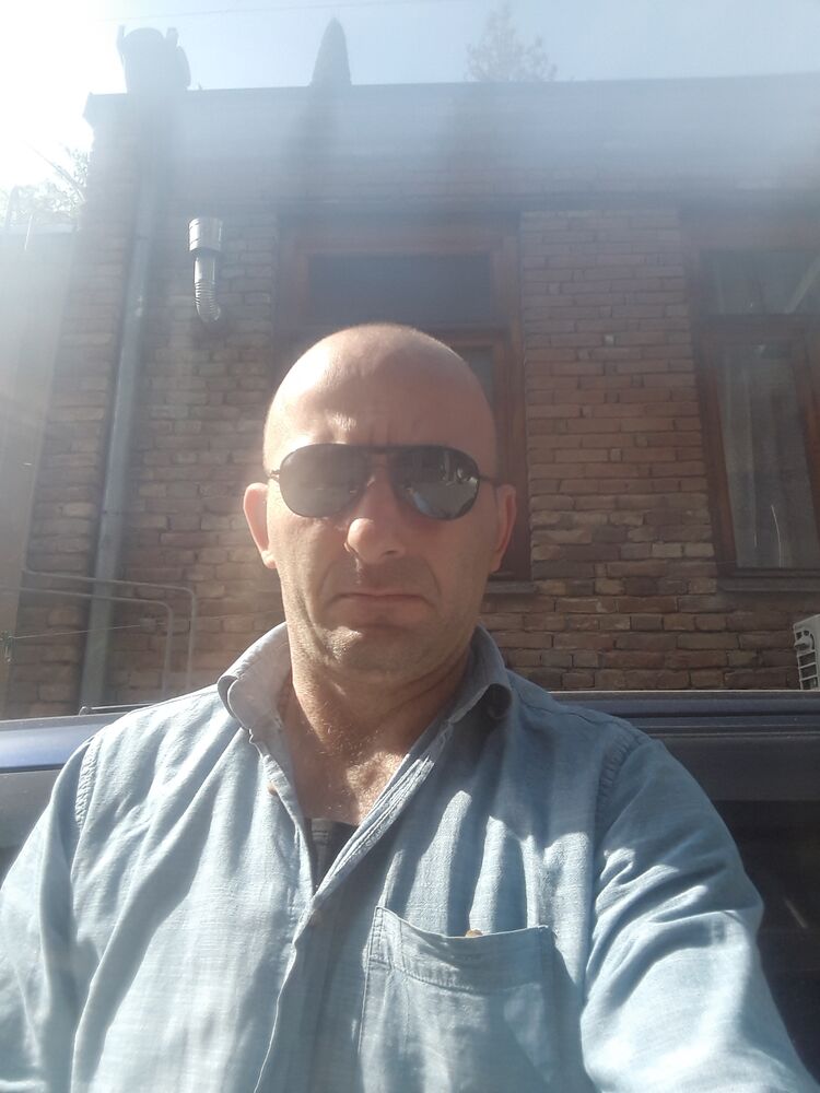  22910510  DAVITI, 51 ,    