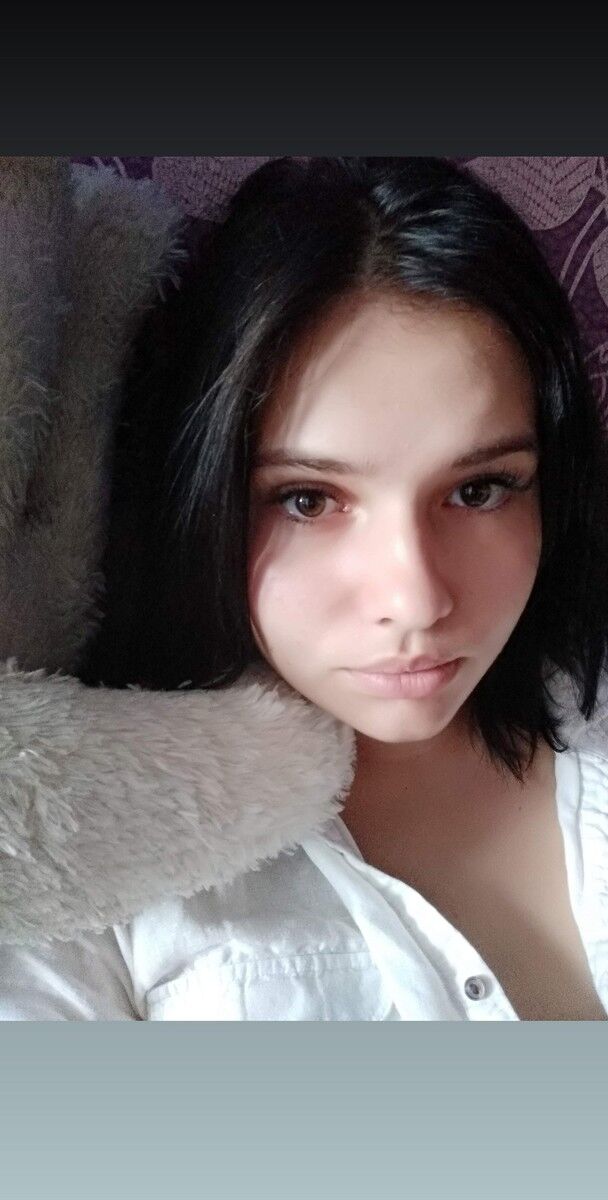  17508330  Victoria, 28 ,    