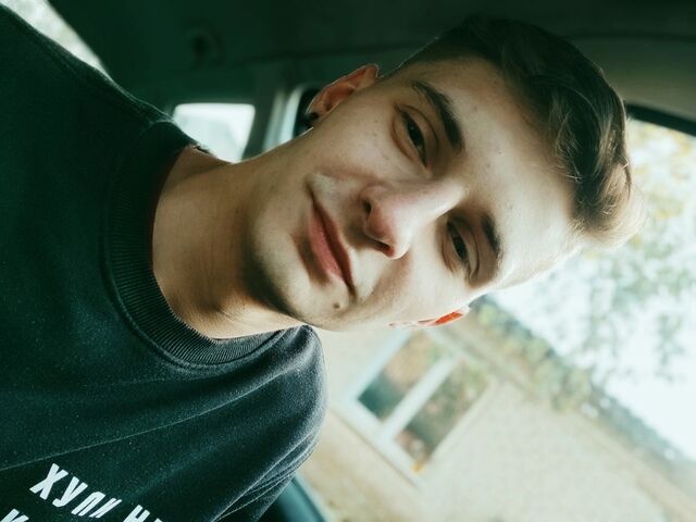  46043560  , 28 ,    