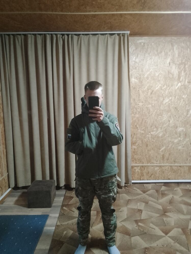  46757820  , 21 ,    