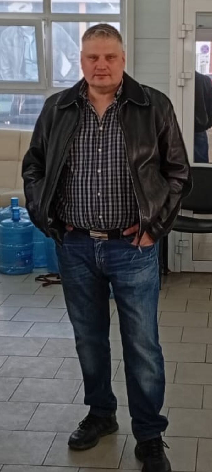 51002700  Evgeny, 47 ,    
