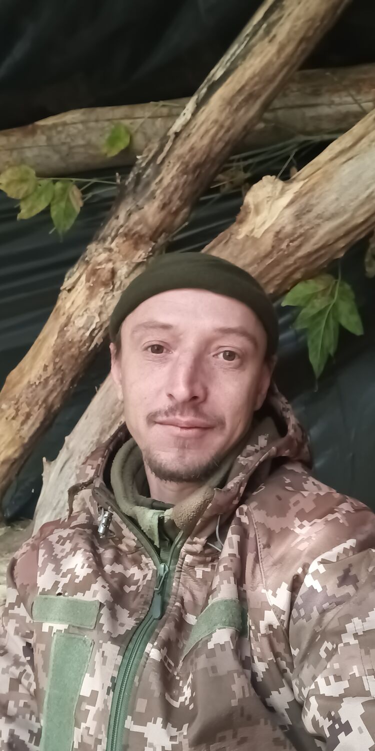  46868310  , 37 ,    
