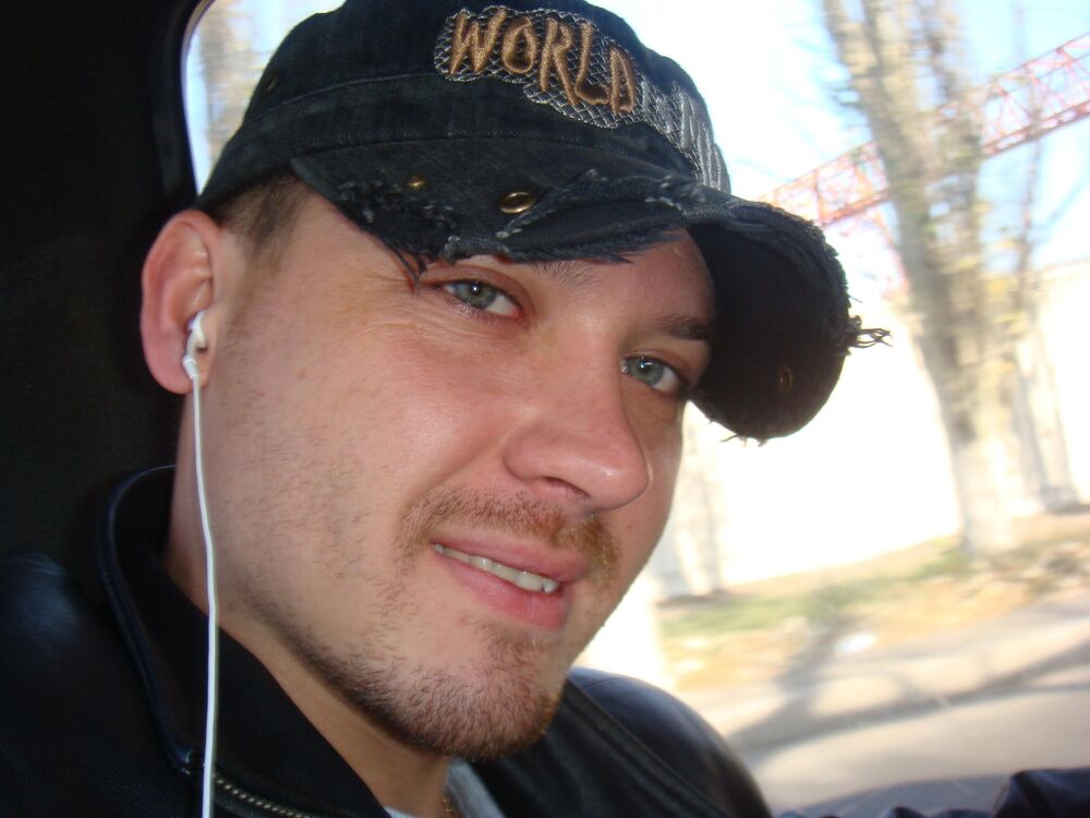  ,   WinstoN, 42 ,   ,   