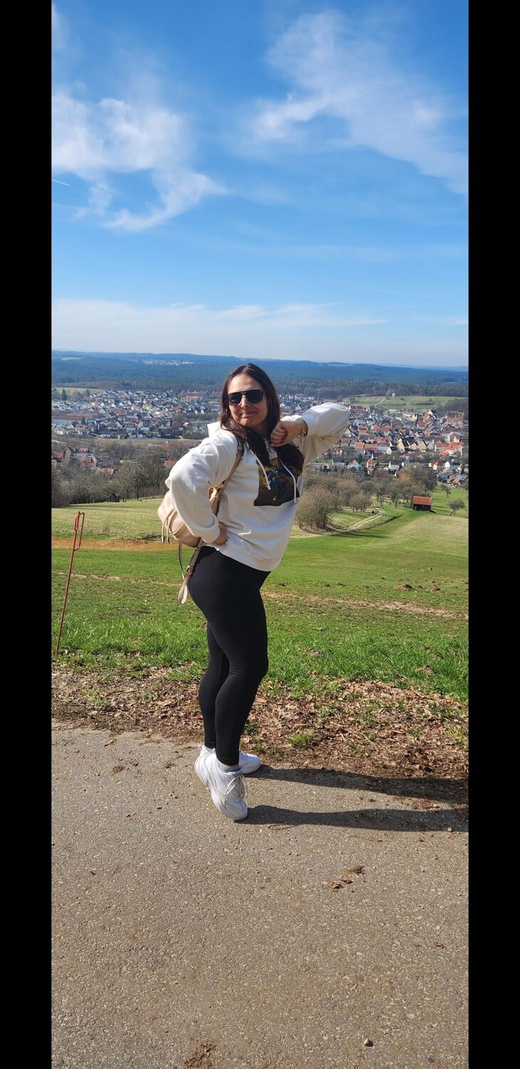  Nuernberg,   Oksana, 49 ,   ,   